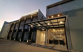 Grand Samota Hotel